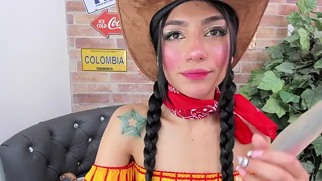 Snapshot of miss___evangeline chatting on October 30, 2025, 2:43 am miss   evangeline online show from October 30, 2025, 2:43 am