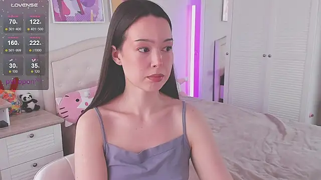 kittenrisha online show from February 25, 2026, 4:01 am