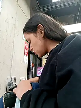 Snapshot of Danni_shy chatting on February 25, 2025, 9:26 pm Danni shy online show from February 25, 2025, 9:26 pm