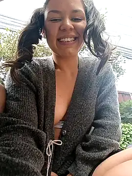 Snapshot of Danni_shy chatting on March 22, 2025, 3:09 pm Danni shy online show from March 22, 2025, 3:09 pm