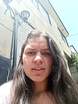 Snapshot of Danni_shy chatting on February 28, 2025, 5:15 pm Danni shy online show from February 28, 2025, 5:15 pm