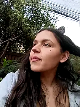 Snapshot of Danni_shy chatting on March 13, 2025, 5:18 pm Danni shy online show from March 13, 2025, 5:18 pm