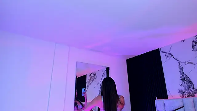 Snapshot of daniiphoeniixx chatting on October 1, 2025, 8:02 pm daniiphoeniixx online show from October 1, 2025, 8:02 pm