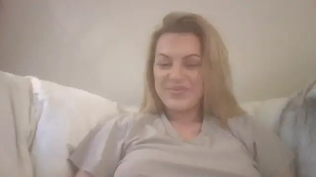 Gigi-Honey online show from November 22, 2025, 3:11 pm