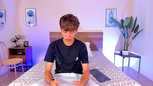 Brian-Ausslos online show from November 25, 2025, 4:57 am