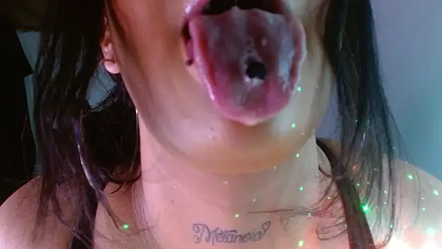 brittanysexhot online show from November 19, 2025, 9:04 pm