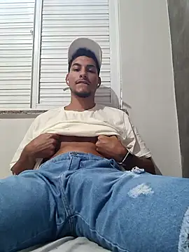 Snapshot of Babyandres93 chatting on January 15, 2025, 7:01 pm Babyandres93 online show from January 15, 2025, 7:01 pm