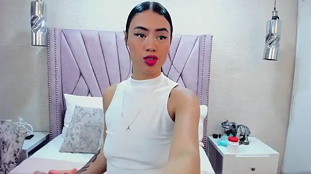 CataleyaRicci online show from February 18, 2025, 7:41 pm