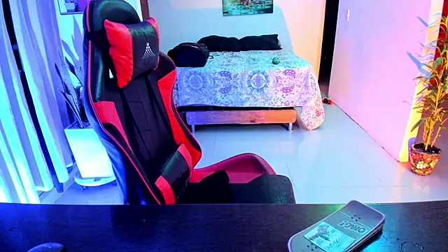 Adam Valenciia online show from November 9, 2025, 4:05 am