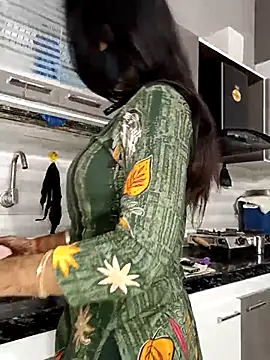 Best-Couple online show from September 23, 2025, 3:02 am