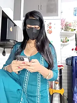 Best-Couple online show from March 28, 2026, 2:56 am