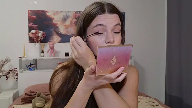 Nellie Medina online show from October 6, 2025, 9:48 pm