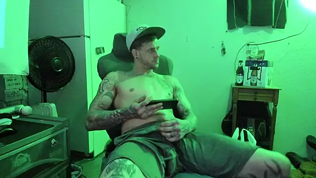 JamesMichael88 online show from March 18, 2025, 12:19 am