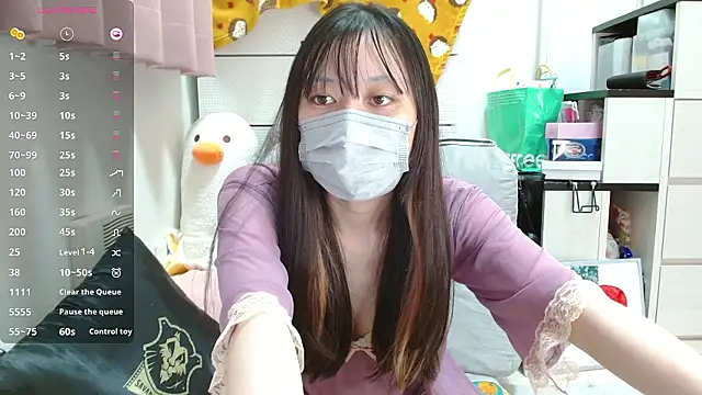 Snapshot of pipimi_khaos chatting on September 17, 2025, 10:17 am pipimi khaos online show from September 17, 2025, 10:17 am