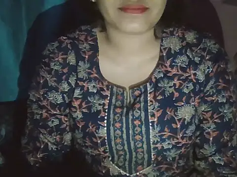 Snapshot of Hot-shanvi chatting on October 6, 2025, 5:24 pm Hot-shanvi online show from October 6, 2025, 5:24 pm