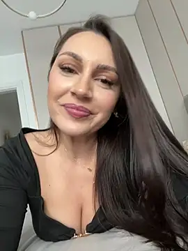 claraxjoyy online show from February 4, 2025, 4:26 am