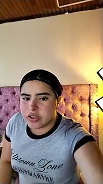 michell petty01 online show from September 16, 2025, 1:45 pm