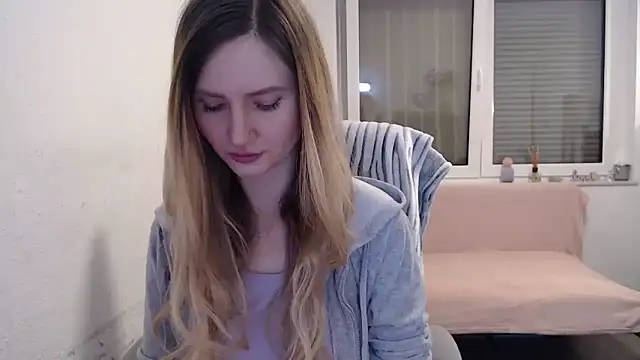 Snapshot of florianikaa chatting on February 2, 2025, 8:41 pm florianikaa online show from February 2, 2025, 8:41 pm