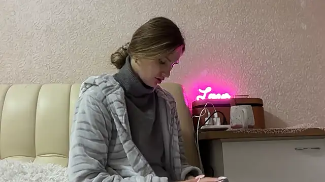 Snapshot of florianikaa chatting on October 30, 2025, 8:39 pm florianikaa online show from October 30, 2025, 8:39 pm