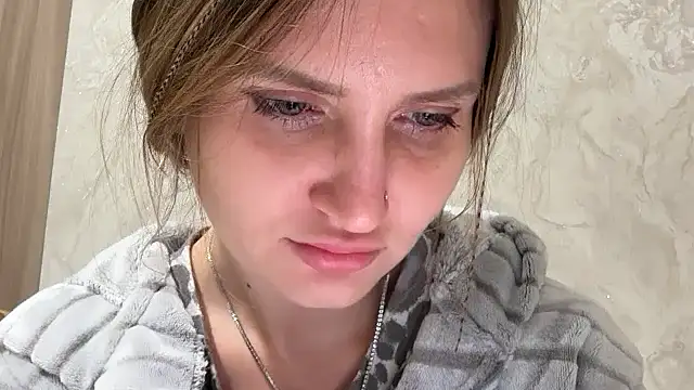 Snapshot of florianikaa chatting on October 16, 2025, 7:55 pm florianikaa online show from October 16, 2025, 7:55 pm