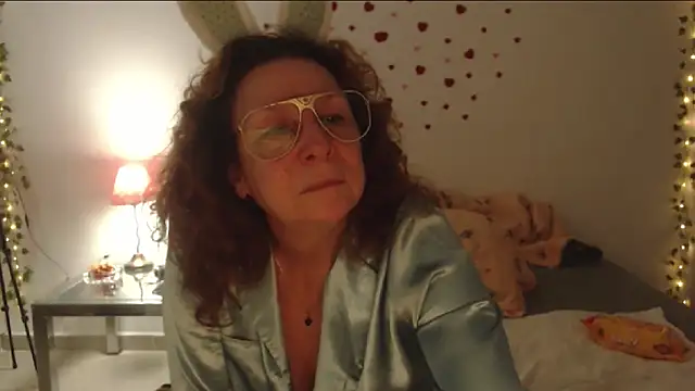 Snapshot of milchanel chatting on October 10, 2025, 6:25 am milchanel online show from October 10, 2025, 6:25 am