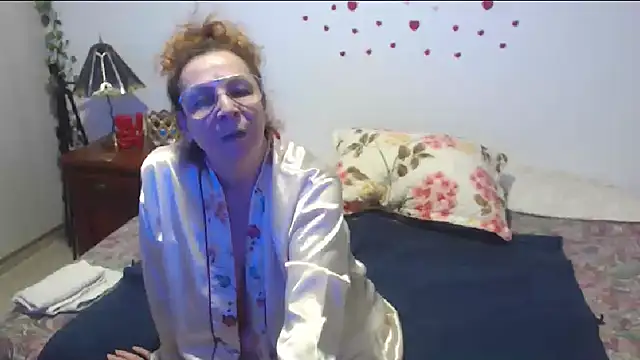 Snapshot of milchanel chatting on October 3, 2025, 6:15 am milchanel online show from October 3, 2025, 6:15 am