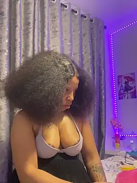 Thando04 online show from April 11, 2026, 11:52 pm