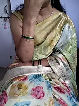 lovelygirl4567 online show from February 3, 2026, 6:33 am