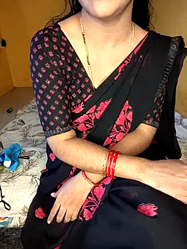 lovelygirl4567 online show from October 2, 2025, 6:06 am