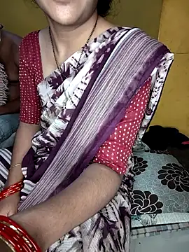 lovelygirl4567 online show from October 6, 2025, 4:08 pm