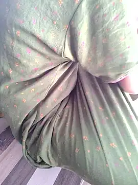 lovelygirl4567 online show from October 5, 2025, 3:30 am