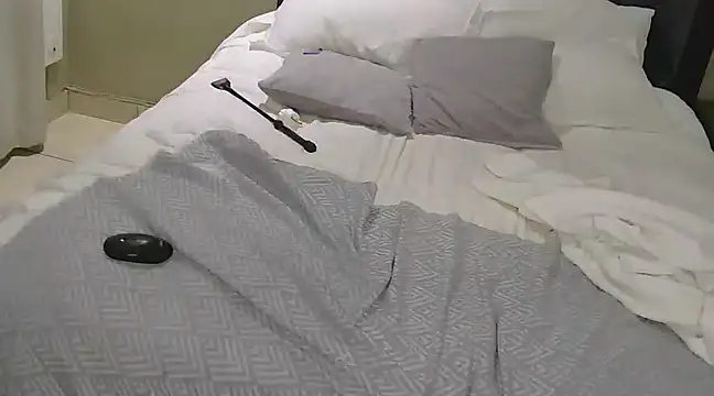 BigBootyKandy15 online show from January 3, 2025, 8:32 pm