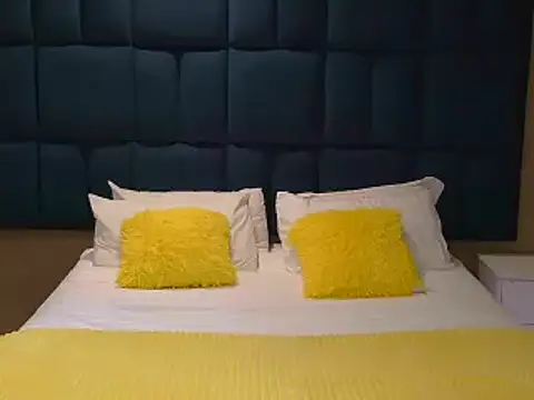 BigBootyKandy15 online show from December 29, 2024, 11:07 am