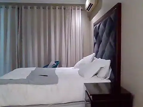 BigBootyKandy15 online show from January 7, 2025, 7:17 pm