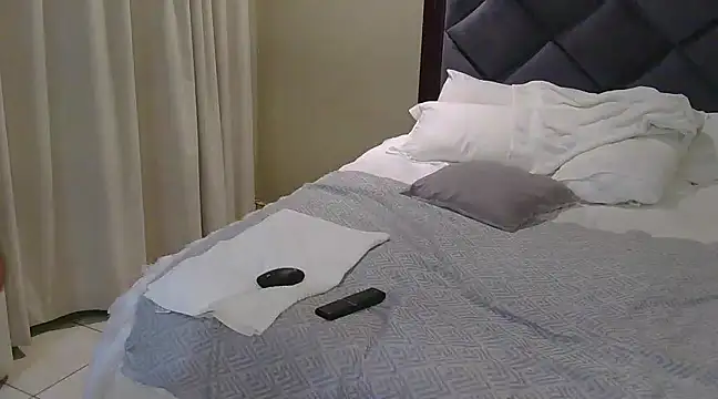 BigBootyKandy15 online show from January 6, 2025, 8:07 pm