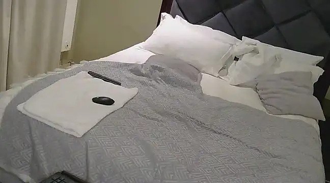 BigBootyKandy15 online show from January 5, 2025, 6:35 pm