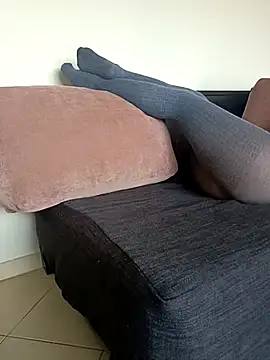 Snapshot of couple-tuga chatting on March 1, 2025, 5:27 pm couple-tuga online show from March 1, 2025, 5:27 pm