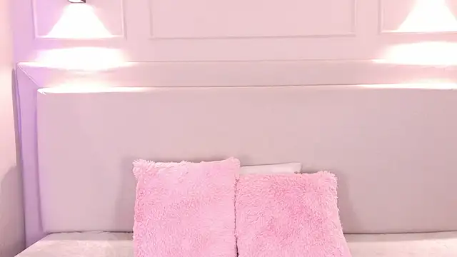 NickyBelmonth online show from October 2, 2025, 7:39 pm