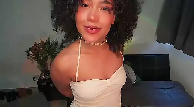 bronwgirl69 online show from February 20, 2025, 10:37 pm