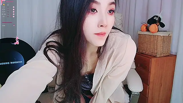 xiaotiantian-76 online show from November 10, 2025, 4:06 am