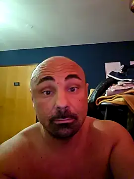 Snapshot of Insaneman1 chatting on October 8, 2025, 11:38 pm Insaneman1 online show from October 8, 2025, 11:38 pm