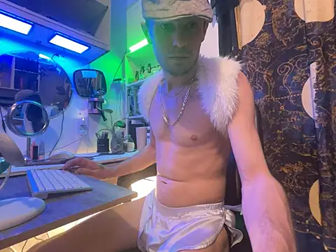 Snapshot of Trystan_Spellman chatting on February 15, 2026, 6:58 am Trystan Spellman online show from February 15, 2026, 6:58 am