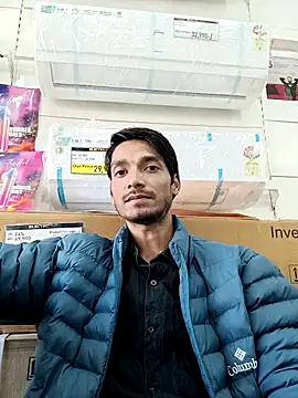 Snapshot of Tarun_0026 chatting on March 13, 2025, 11:19 am Tarun 0026 online show from March 13, 2025, 11:19 am