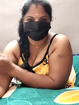 shamritha99 online show from September 10, 2025, 7:46 pm