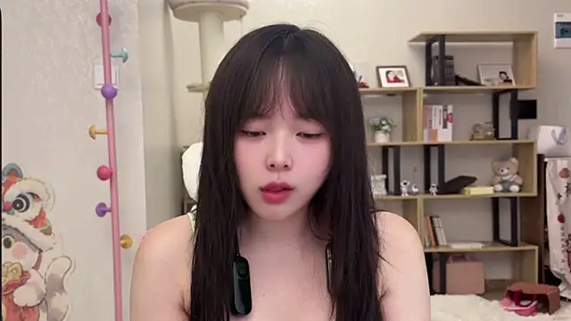 Chenjing0 online show from November 17, 2025, 3:21 am