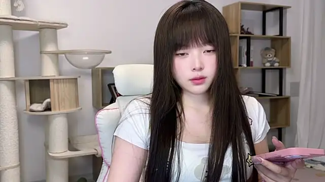 Chenjing0 online show from May 26, 2026, 12:14 pm
