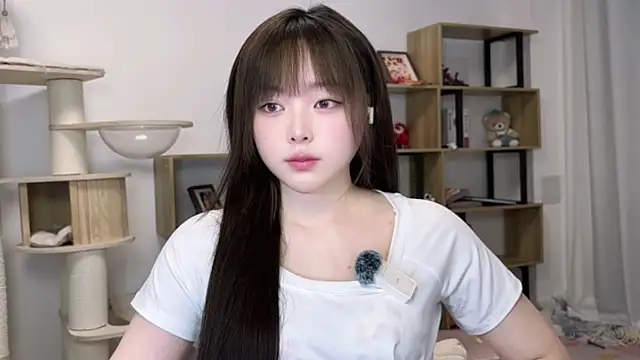 Chenjing0 online show from May 28, 2026, 12:33 pm