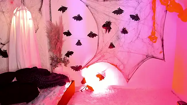 Scarlet lace online show from October 20, 2025, 12:49 pm