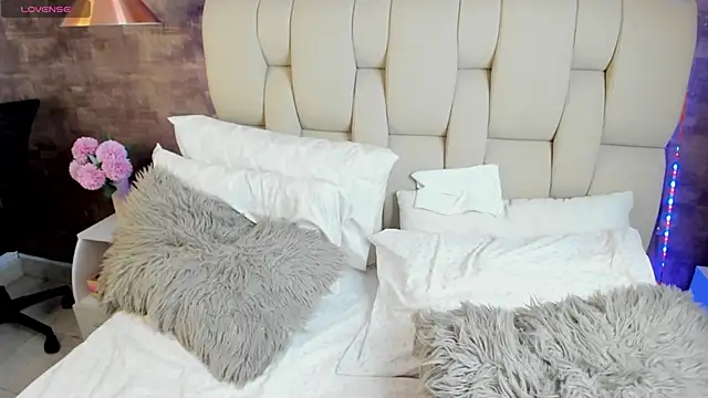 Scarlet lace online show from March 1, 2025, 7:48 pm