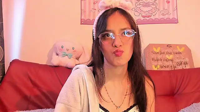 Snapshot of Misha_Lover chatting on October 11, 2025, 8:32 pm Misha Lover online show from October 11, 2025, 8:32 pm